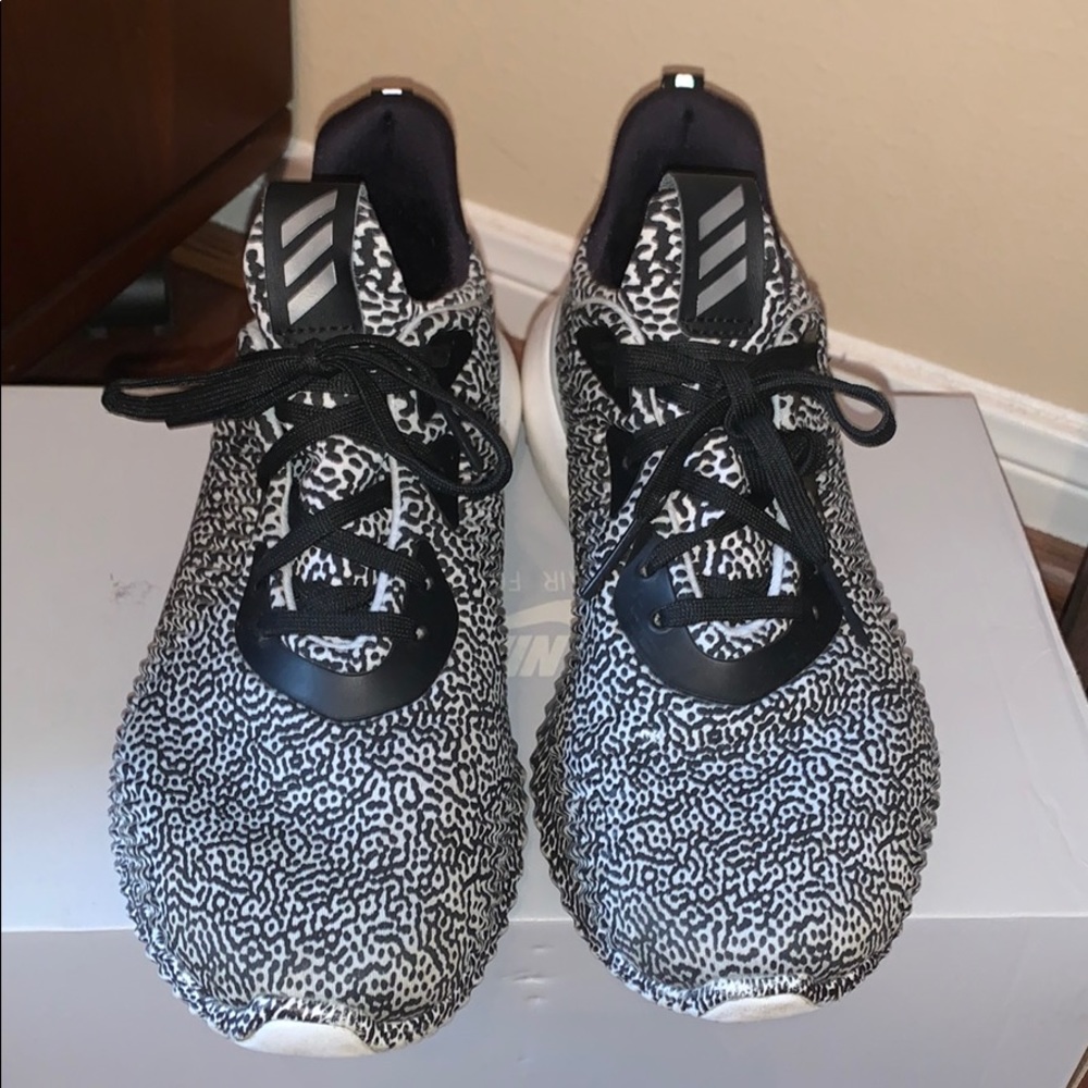 Women Adidas AlphaBounce motion capture - Picture 3 of 6